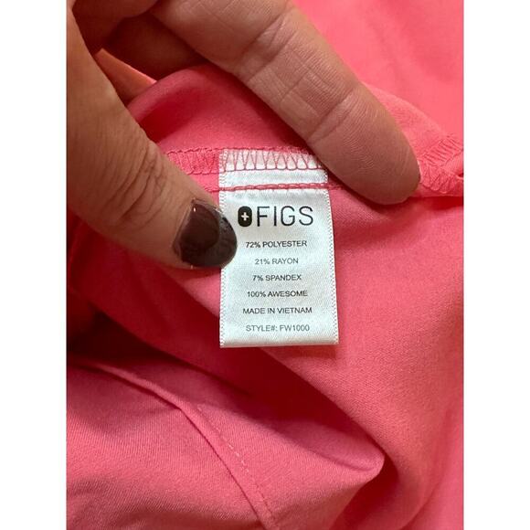 Figs Catarina One-Pocket Scrub Top in Neon Pink - Picture 4 of 5